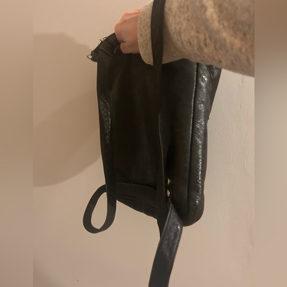 Cokluch convertible leather crossbody - Picture 2 of 11